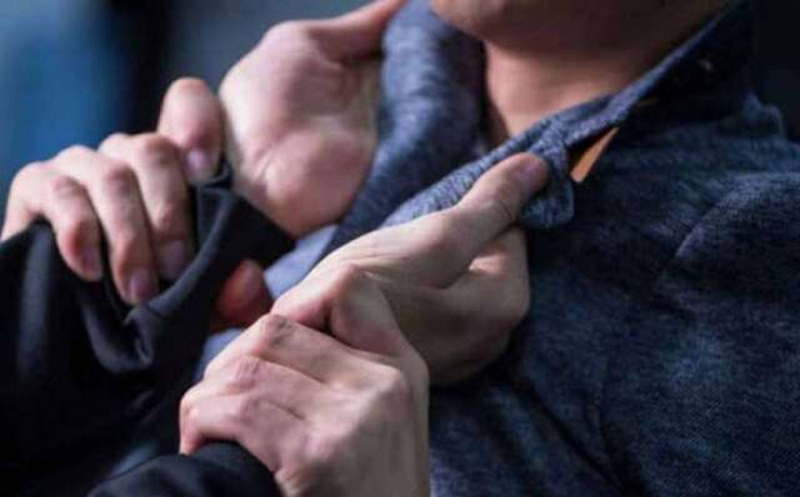 У Дніпрі затримали 13-річного підлітка, який побив чоловіка заради відео для соцмереж