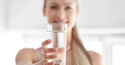 Скільки води потрібно пити, щоб схуднути