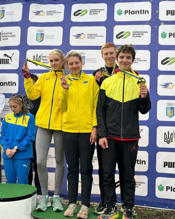 Команда з Дніпропетровщини отримала «срібло» на чемпіонаті України з легкоатлетичного кросу