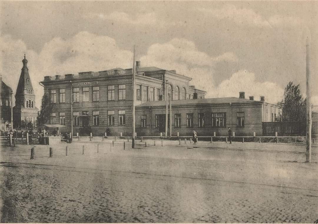 Про Дніпро: історія Циганського майдану в Катеринославі