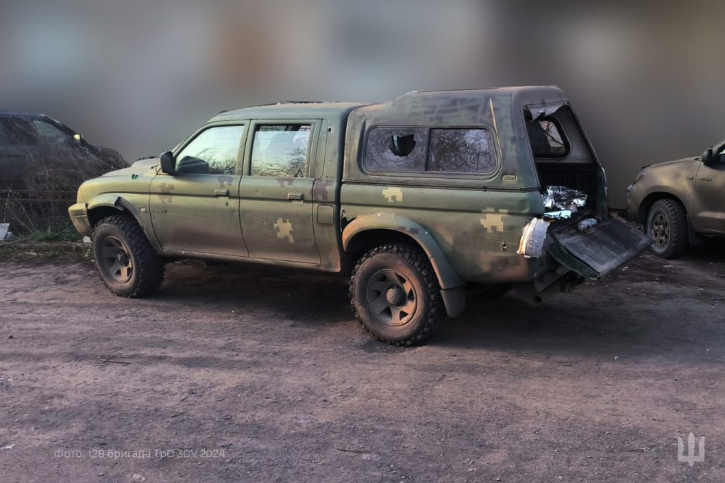 Досвід таксиста дався взнаки: боєць 128-ї бригади ТрО з Дніпра вивіз з-під масованого обстрілу поранених побратимів - рис. 2