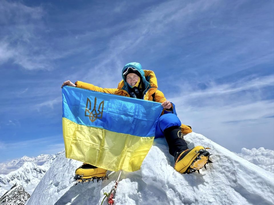 Альпіністка з Дніпра підкорила найнебезпечнішу гору світу