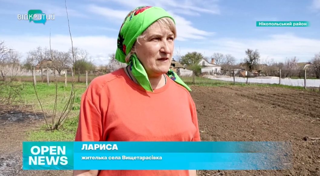Жители Никопольщины сажают огороды в перерывах между российскими обстрелами - рис. 1