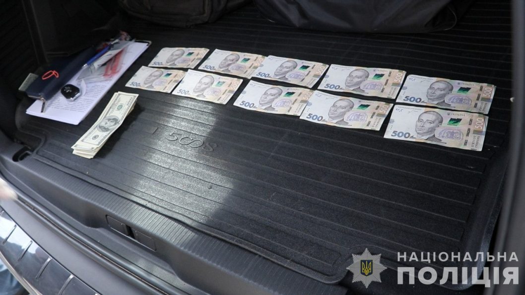 На Дніпропетровщині «бізнесмени» за 16 000 доларів переправляли ухилянтів через кордон