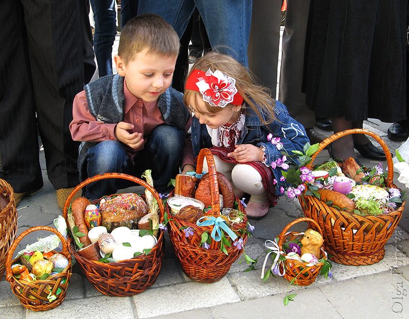 Яке свято 5 травня: в Україні відзначають Великдень, традиції та народні прикмети - рис. 1