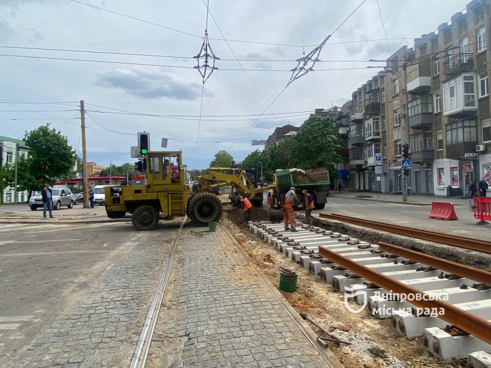 У Дніпрі ремонтують трамвайний переїзд на розі проспекту Лесі Українки та вулиці Андрія Фабра - рис. 2