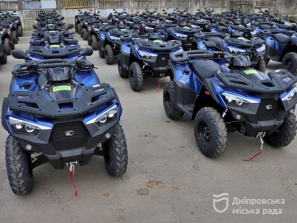 «Вони добре себе показують»: військові отримали від Дніпра вже сотню нових квадроциклів - рис. 2