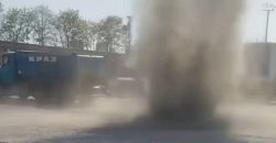 На Днепропетровщине сняли на видео большой вихрь - рис. 17