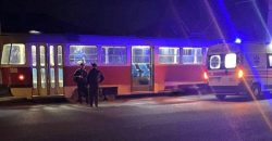 В Днепре трамвай №9 сбил пешехода - рис. 1