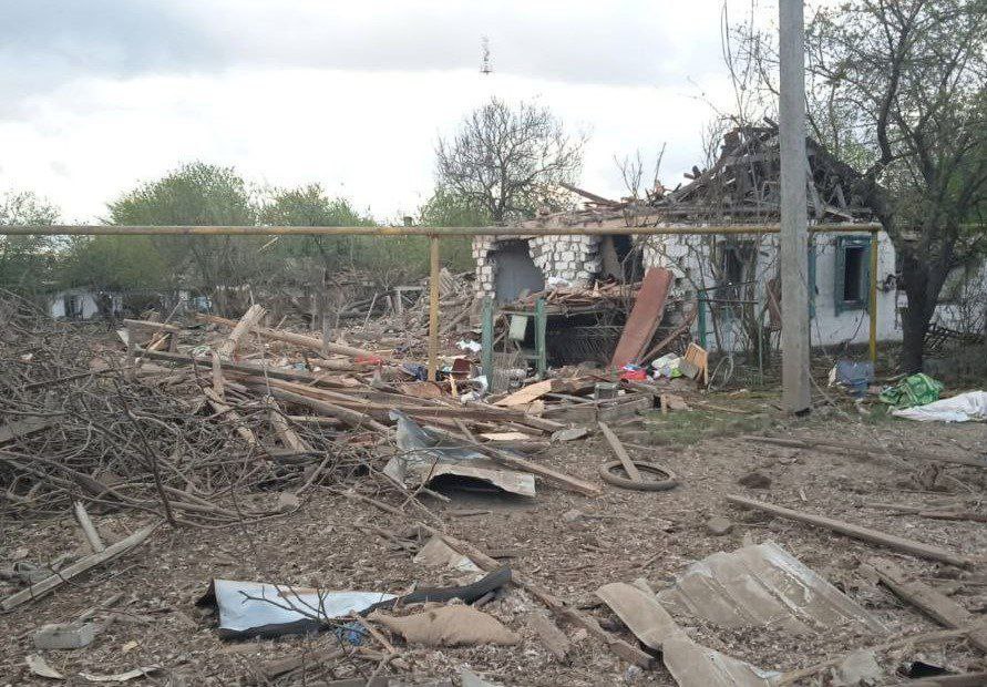 Пошкоджені зо три десятки приватних будинків: наслідки масованої ракетної атаки по Дніпропетровщині
