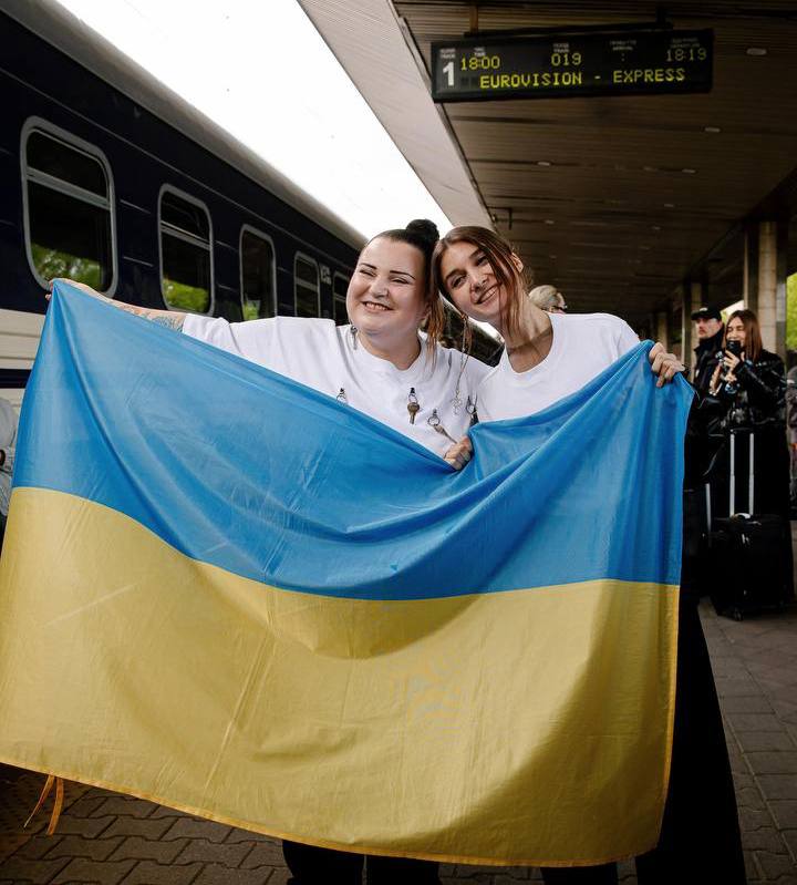 Представниці України на Євробаченні збиратимуть кошти для відбудови гімназії на Дніпропетровщині