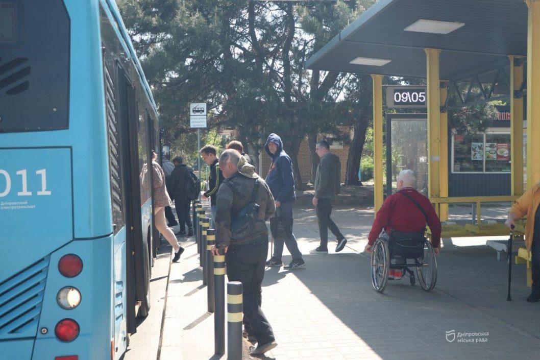 У Дніпрі майже 400 одиниць громадського транспорту пристосовані до перевезення маломобільних груп населення - рис. 5
