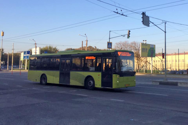 На вулиці 7 градусів умикають кондиціонер: у Дніпра скаржаться на холод в автобусах