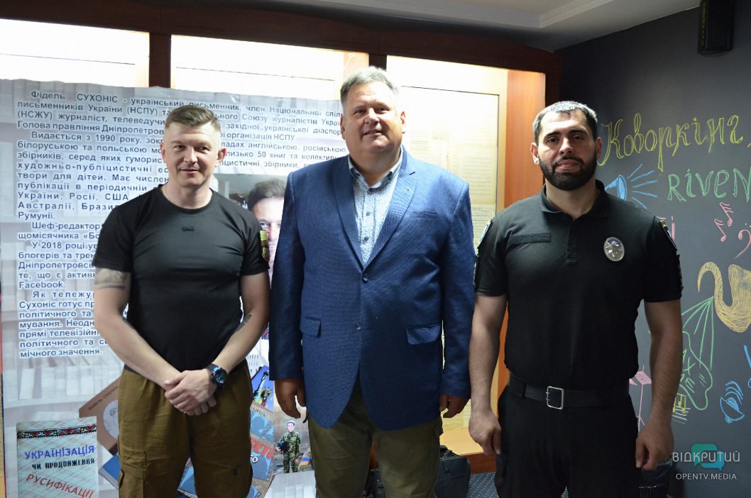 «Приречені на любов»: у Дніпрі презентували книгу про торжество кохання під час війни