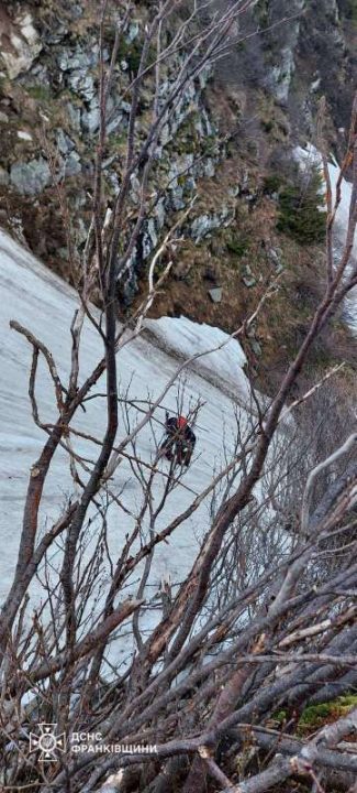 На Говерлі врятували туриста з Дніпра