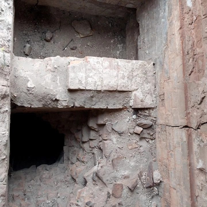 На Дніпропетровщині руйнується склеп родини Галковських