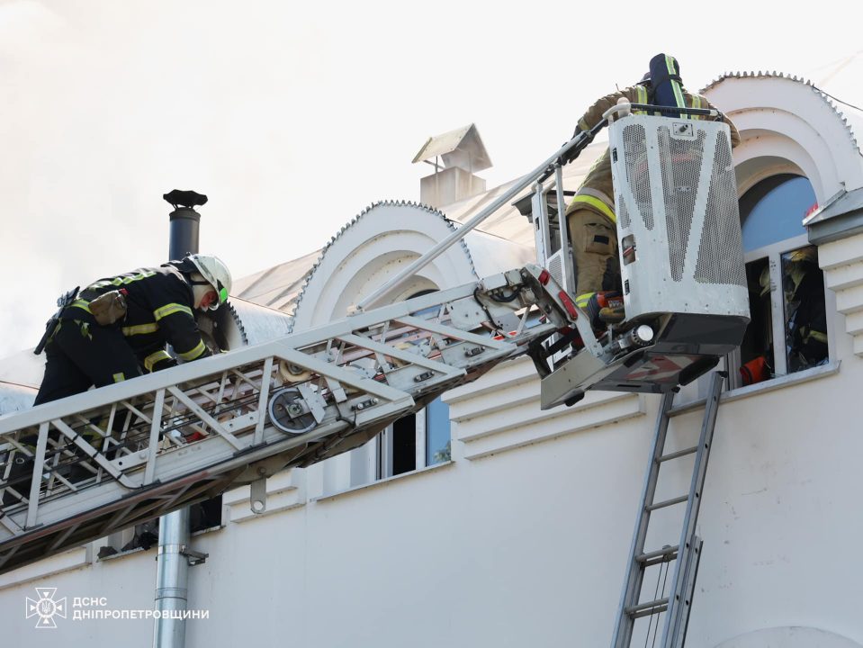 У Дніпрі під час пожежі на території храму загинула жінка