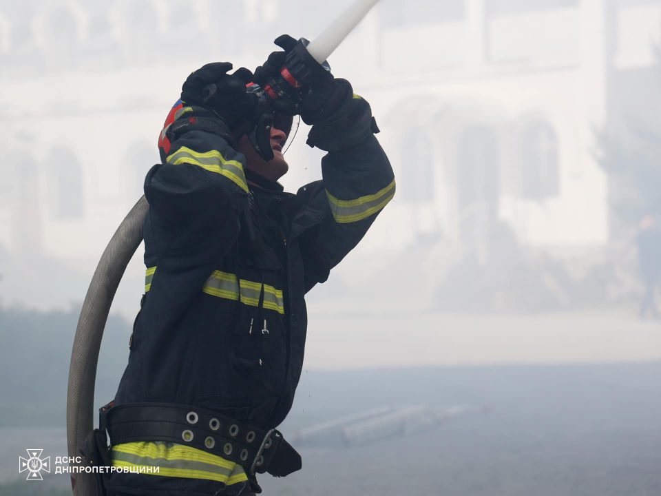 У Дніпрі під час пожежі на території храму загинула жінка