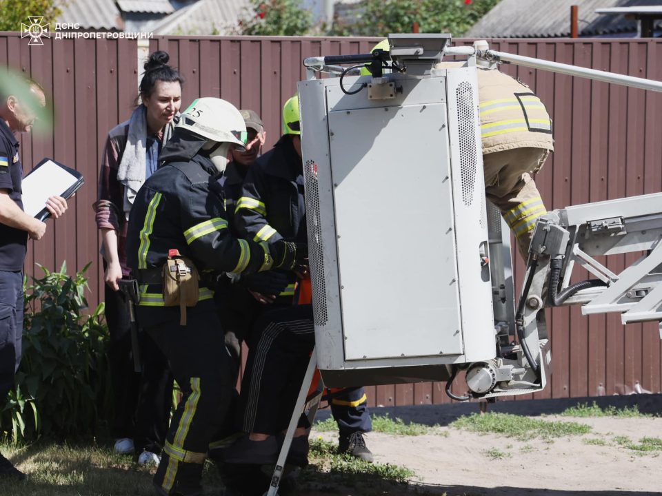 У Дніпрі під час пожежі на території храму загинула жінка