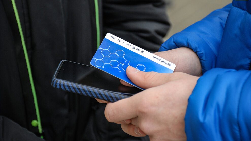 У Дніпрі школярі зможуть безкоштовно їздити електротранспортом під час канікул