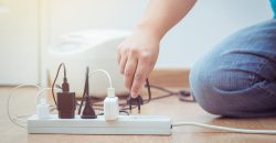 Аварійні відключення: як захистити техніку від перепадів напруги