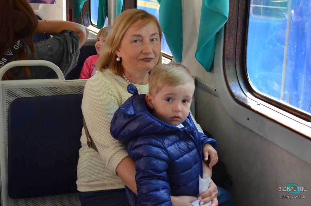 У Дніпрі відновила роботу дитяча залізниця в парку Глоби