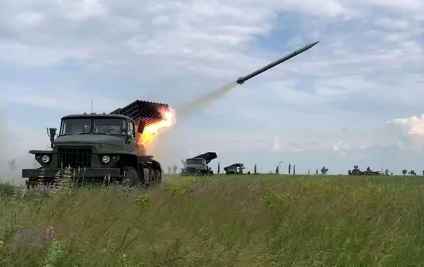 Направили ракету и обстреляли Никопольщину: как прошла ночь в Днепропетровской области - рис. 1