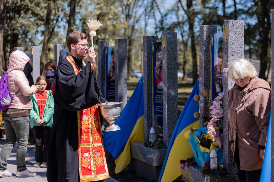На Днепропетровщине открыли «Аллею Славы Героям» - рис. 3