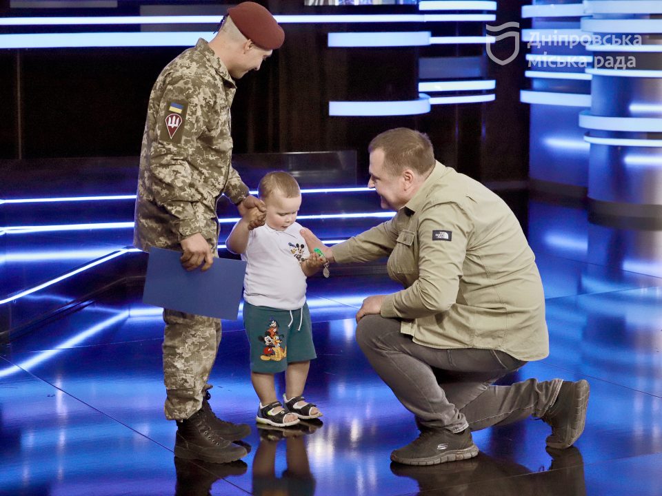 У Дніпрі 63 військовим, лікарям та рятувальникам вручили ключі від нового житла - рис. 2