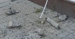 В Днепре на улице Независимости разрушается фасад многоэтажки - рис. 20