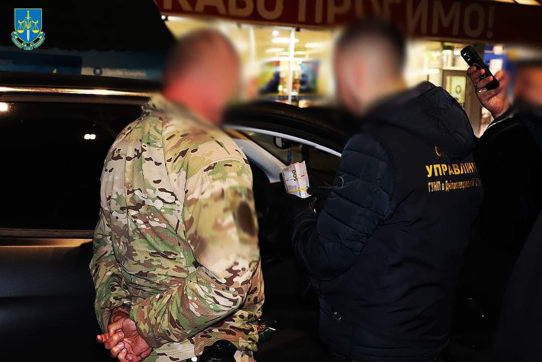 У Дніпрі судитимуть старшого лейтенанта за хабарницво при нарахуванні бойових