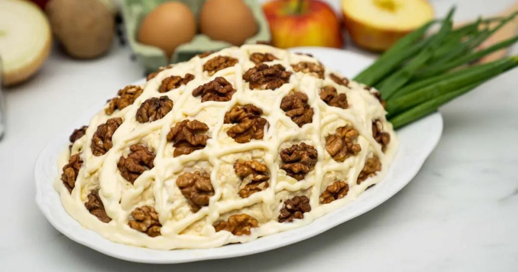 3 салати з ананасами та куркою плюс нові додаткові інгредієнти