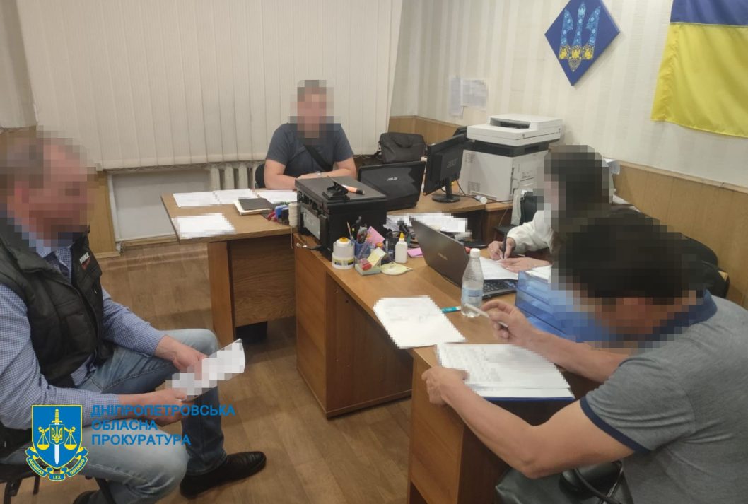 Посадовця відділення водних ресурсів Дніпропетровщини спіймали на хабарі