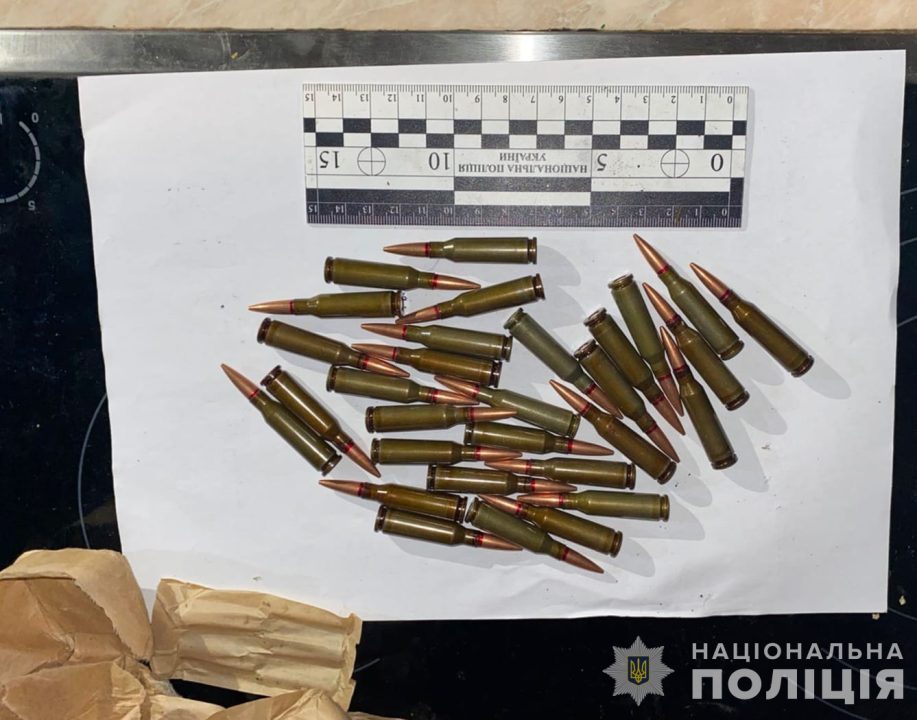 На Дніпропетровщині чоловік кинув гранату на подвір'я сусіду