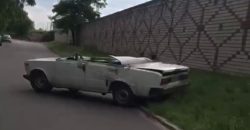 В Днепре молодой человек спрыгнул с багажника «жигулей» в кабриолет во время движения - рис. 11