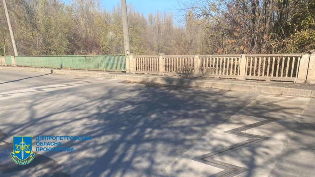 На Днепропетровщине чиновники горсовета разворовали средства на ремонте моста - рис. 2
