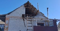 Пошкоджені багатоповерхівки, гімназія, склад та ЛЕП: протягом дня окупанти 17 разів били по Дніпропетровщині