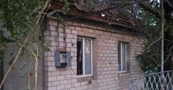 Пошкоджено житлові будинки та інфраструктурний об'єкт: окупанти атакували Нікопольщину безпілотниками - рис. 2