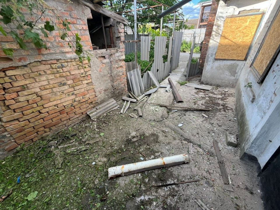 Окупанти шість разів обстріляли Нікопольщину: пошкоджено будинки та газопровід - рис. 2