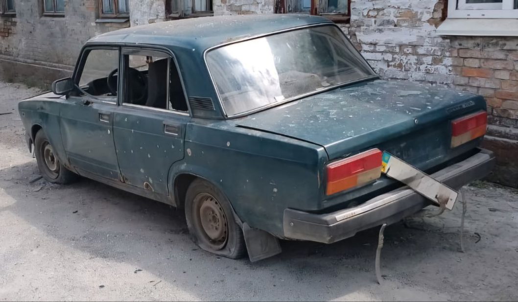 Оккупанты обстреляли Никопольщину: пострадал 64-летний мужчина - рис. 2