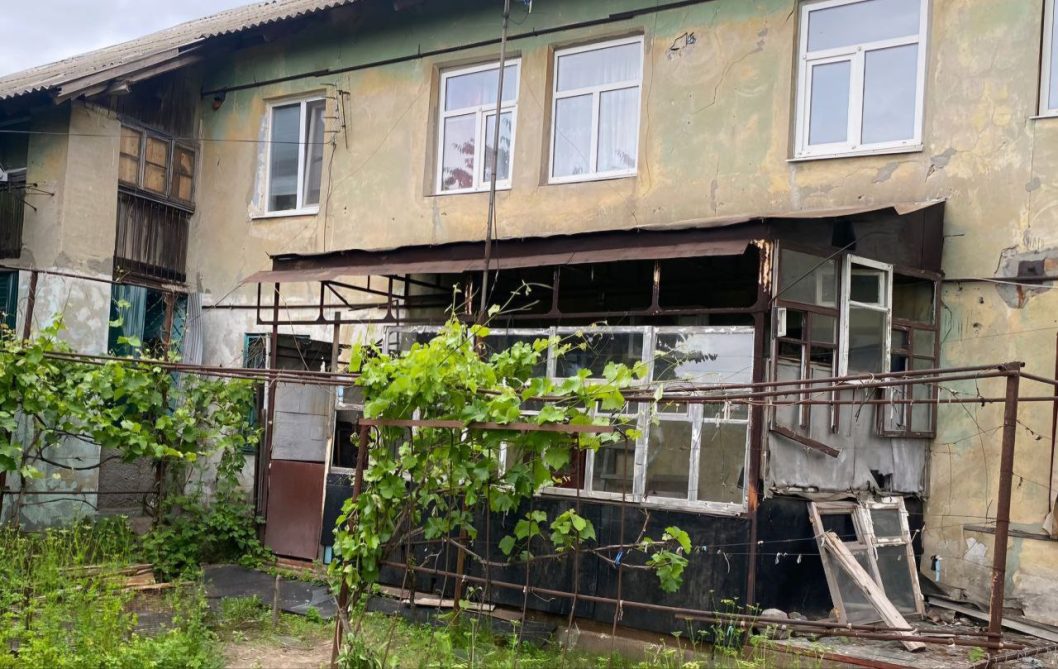 Постраждав 56-річний чоловік: ворог здійснив півтора десятки атак по Нікопольщині