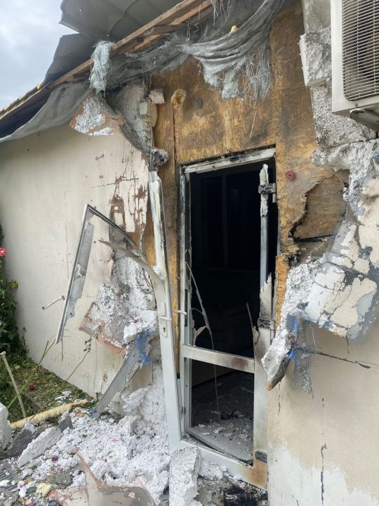 Постраждав 56-річний чоловік: ворог здійснив півтора десятки атак по Нікопольщині