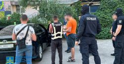 На Дніпропетровщині засудили чоловіків, які ошукали родичів військових та волонтерів на 1,3 млн грн