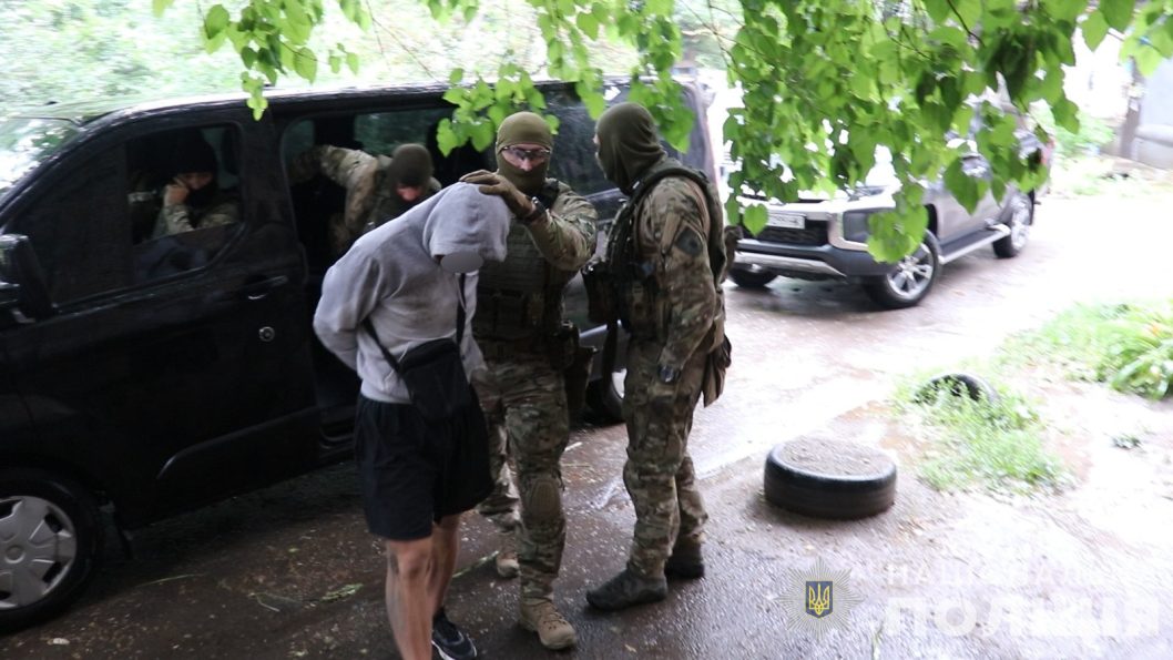 На Дніпропетровщині за наказом кримінального авторитета намагалися вбити директора будівельної фірми