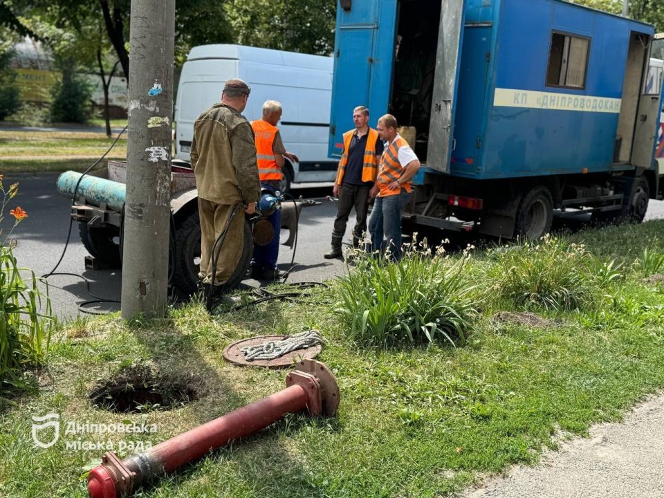 У Дніпрі на вул. Фабра закінчили ремонт системи каналізації - рис. 5