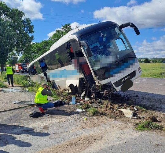 Автобус з українцями з'їхав у кювет в Польщі, є постраждалі