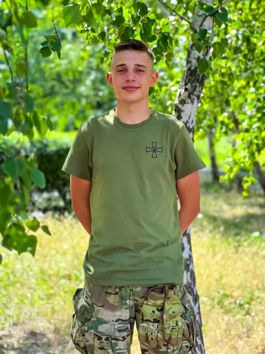 На войне погиб 20-летний воин из Днепропетровской области Иван Гамолин - рис. 1