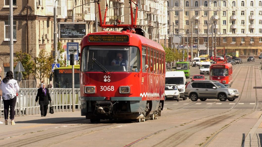 В Днепре трамваи №15 закончат работу раньше - рис. 1