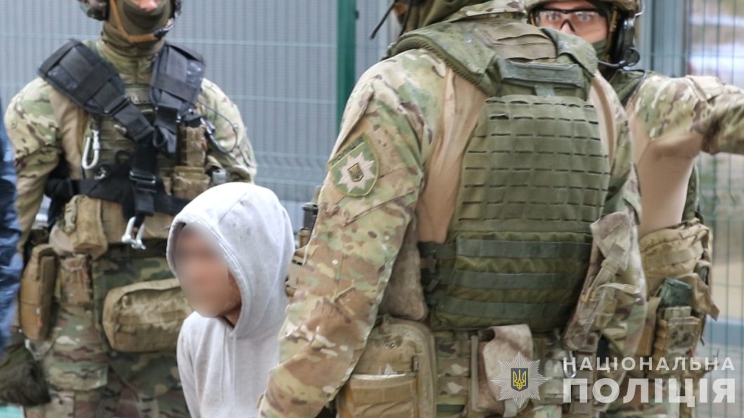 На Дніпропетровщині за наказом кримінального авторитета намагалися вбити директора будівельної фірми