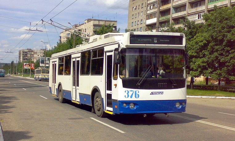 У Дніпрі тролейбус №12 тимчасово змінить свій маршрут - рис. 1